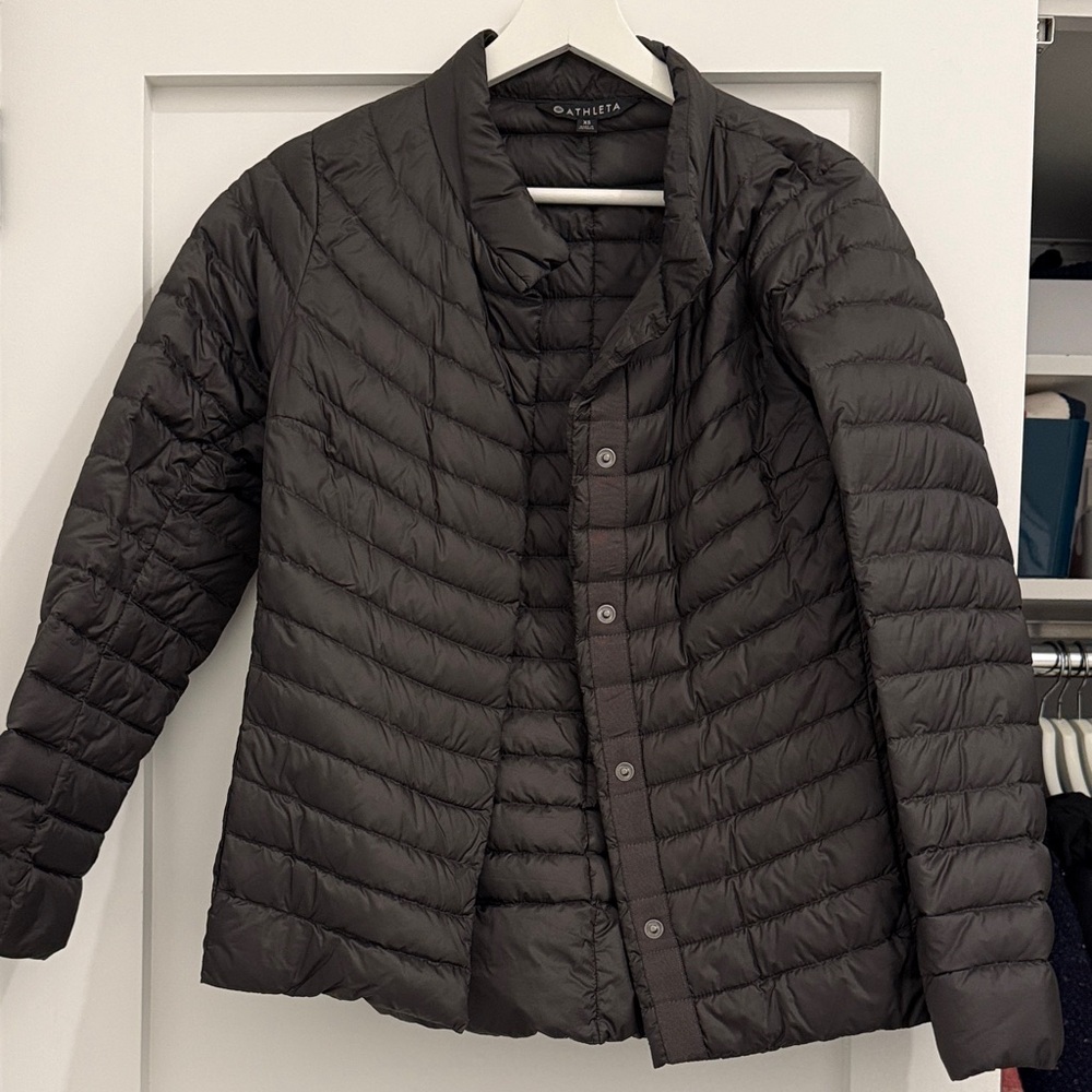 Athleta XS Grey Puffer Jacket